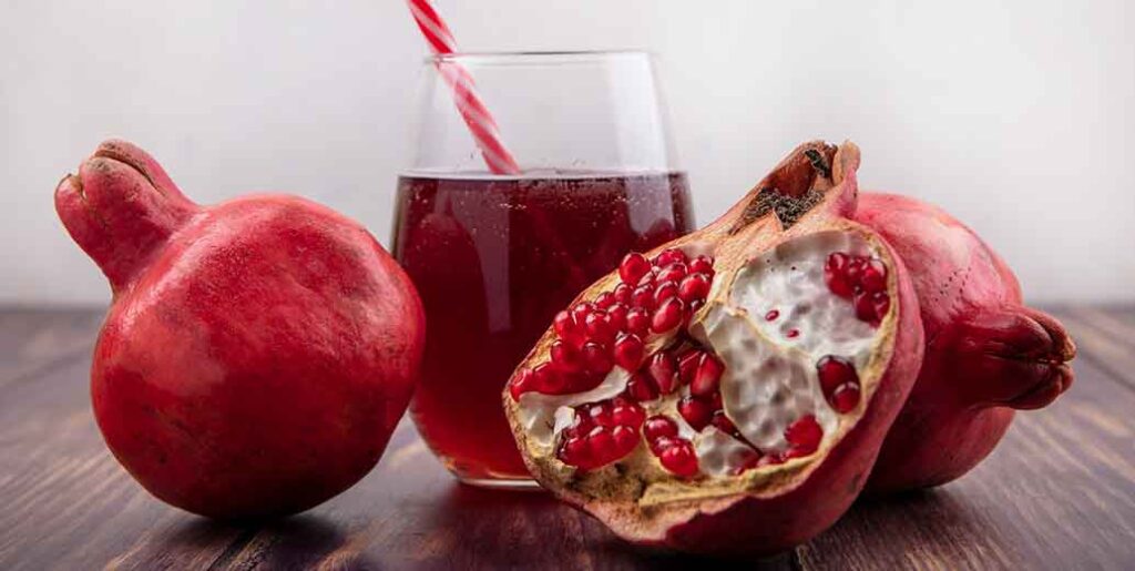 Healthy-Fruit-Juices-for-Weight-Loss-Pomegranate-juice