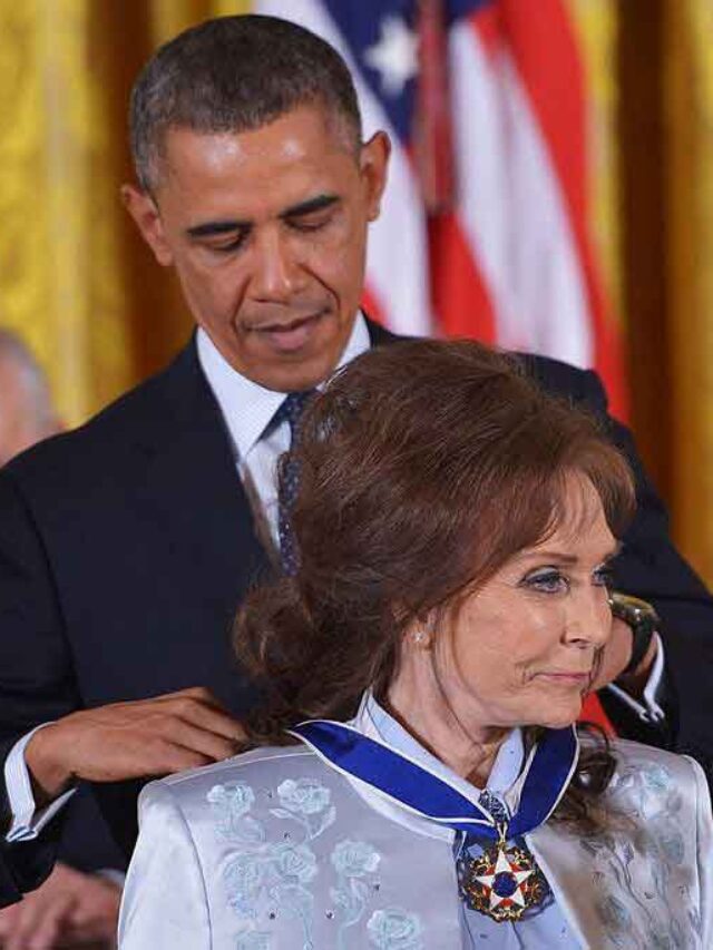 Loretta-Lynn-Presidential-Medal-of-Freedom-Recipient